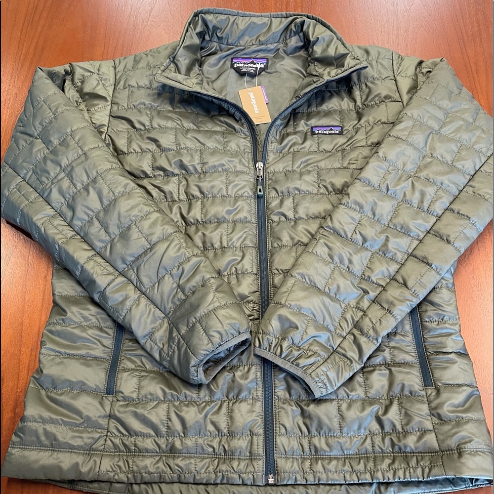 Patagonia Nano Puff NWT L